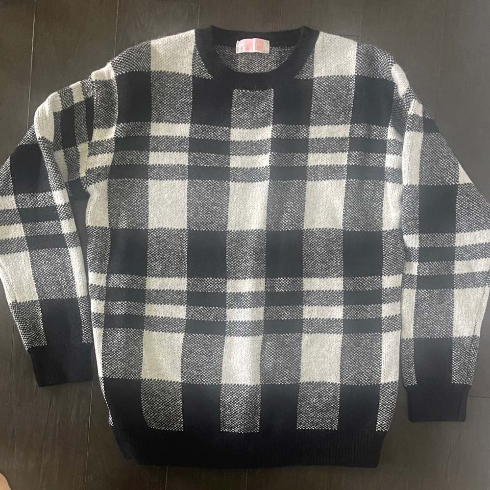 Classic Black and White Plaid women’s Sweater